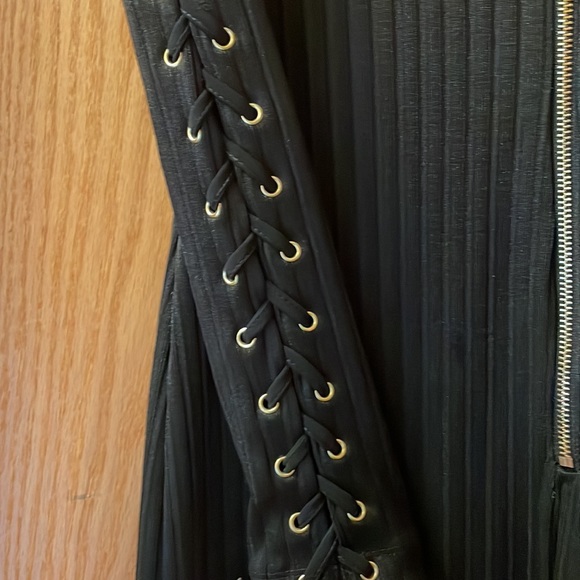 Jennifer Lopez black long sleeve dress - Picture 4 of 4